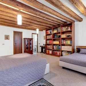 https://ca-serenissima.hotelslidodijesolo.com